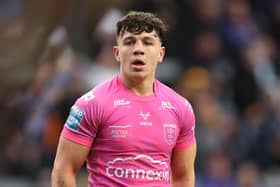 Hull KR hooker Reiss Butterworth has joined London Broncos ahead of Saturday's fixture with Wigan