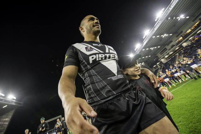 Leuluai steps up to thank the fans and players after captaining the side against Leeds.