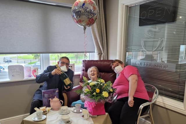 Dorothy celebrates her 101st birthday with Coun Chris Ready