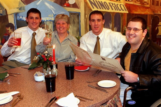 RETRO: Wigan restaurants, their staff and guests in the 1980s to the early  2000s