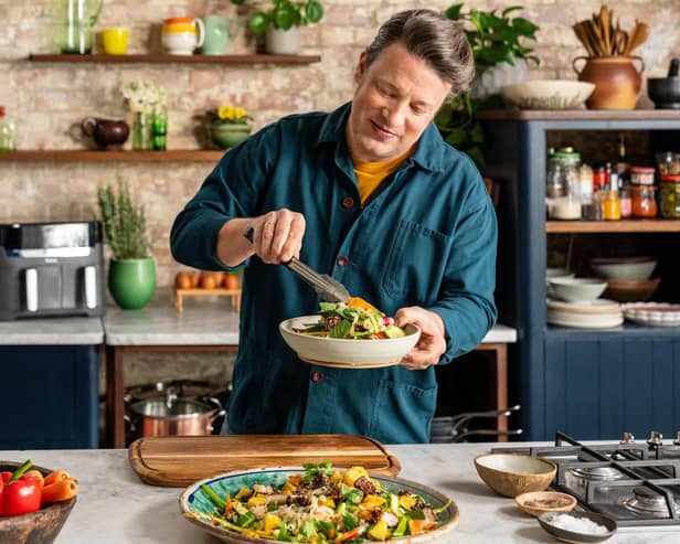 Jamie Oliver dishes up a new recipe on Jamie's Air Fryer Meals (Picture: Chris Terry/Jamie Oliver Enterprises/Channel 4)