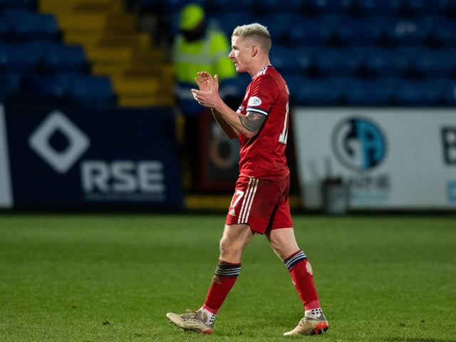 Aberdeen boss Stephen Glass is open to extending Jonny Hayes contract at Aberdeen. The Irish winger’s current deal expires at the end of the season and has revealed he wants to stay. Glass said: “When Jonny is playing like that I would expect so. He has got an energy, a pure desire and a will to win. Having as many of those types in your team is what you are looking for.” (Daily Express)