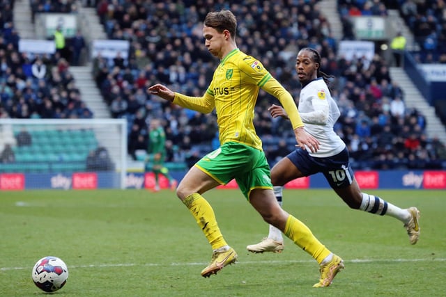 Norwich City's Kieran Dowell under pressure from Preston North End's Daniel Johnson
The EFL Sky Bet Championship - Preston North End v Norwich City - Saturday 14th January 2023 - Deepdale - Preston