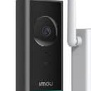 Outdoor battery doorbell with 5MP resolution, built-in spotlight, AI human detection and two-way audio.