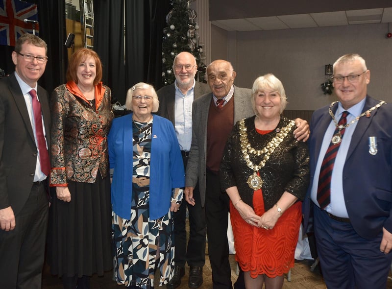 Coun Paul Kenny, Makerfield MP Yvonne Fovargue, Joan Boston, Neil Turner, Billy Boston, Mayor of Wigan Coun Marie Morgan and consort Coun Clive Morgan