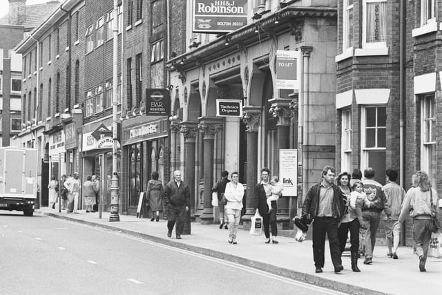 RETRO 1980s - King Street Wigan in the late 80s looking towards Wallgate