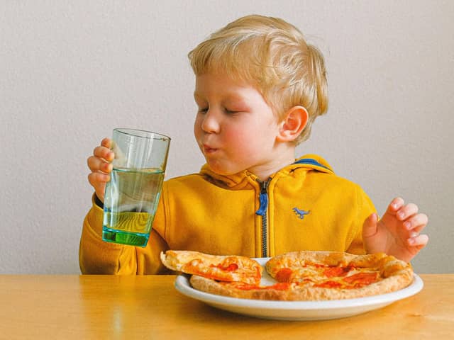 There are plenty of restaurants cafés and pubs where kids can eat free during the summer holidays.