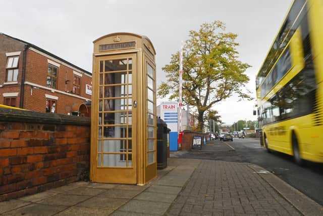 A telephone box in Atherton has been painted gold in celebration of Olympic gold medallist Keely Hodgkinson