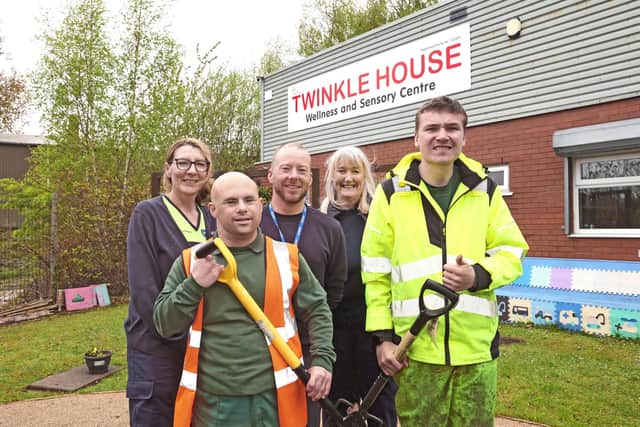 From left to right: Amanda Rose, Essity Skelmersdale site; Daniel, Twinkle House Client; Ben Pendleton, Contracts Instructor at Midstream Garden Centre; Kath Jones, Essity Skelmersdale site; and Matthew, Twinkle House Client.