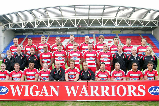 The Wigan squad post for the 2009 team photo, with Richards in the top row.