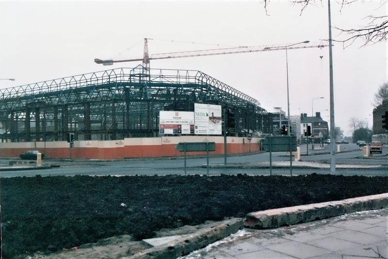The Galleries being built in around 1987