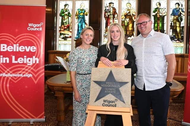 Keely Hodgkinson (centre) with Jenny Meadows and Trevor Painter