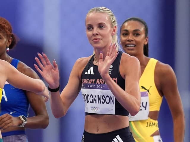 Keely Hodgkinson breezed into the semi-finals of the 800m in Paris