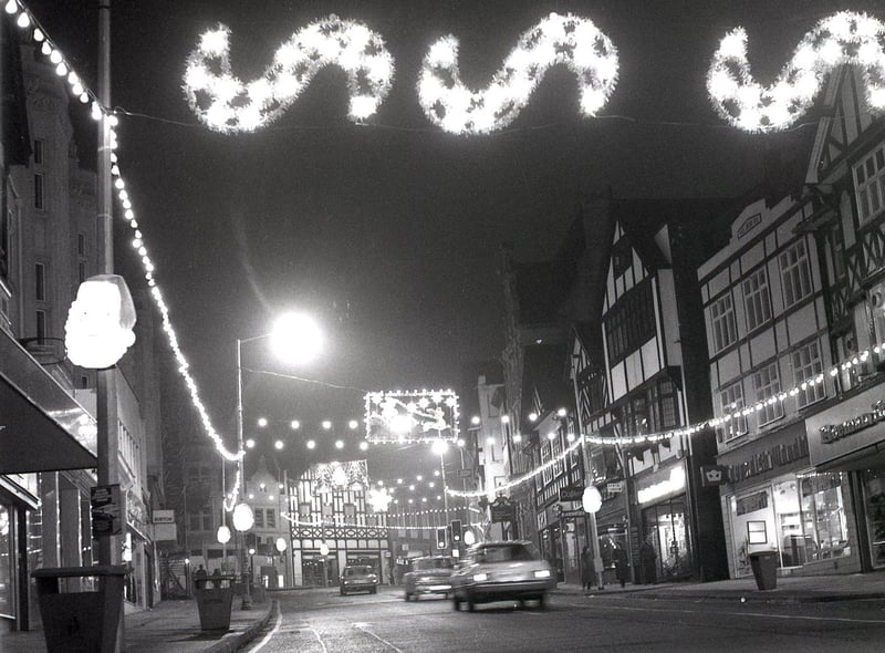 RETRO 1980s - Christmas in Wigan town centre