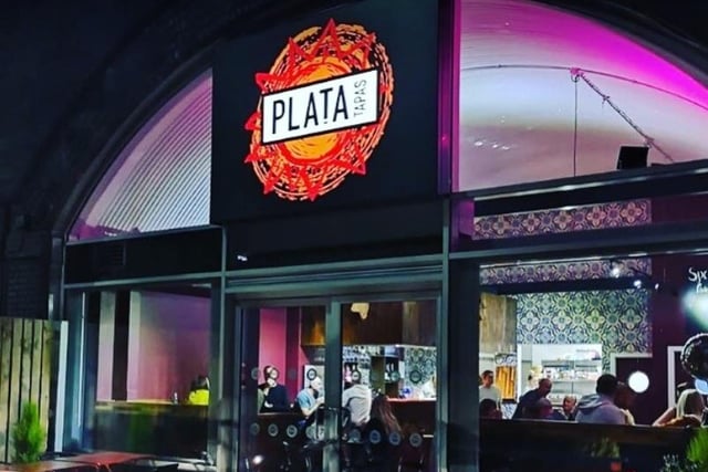 Plata Tapas in The Arches in Queen Street has a rating of 4.8 out of 5 from 109 Google reviews