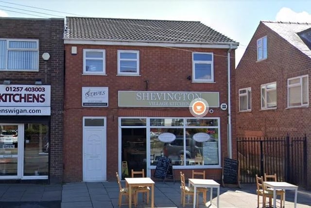 Known for its "friendly staff" and "excellent service" as well at its really good pies, is Shevington Village Kitchen.
2G Gathurst Ln, Shevington, Wigan WN6 8HA.
Rated 4.9 stars on Google.