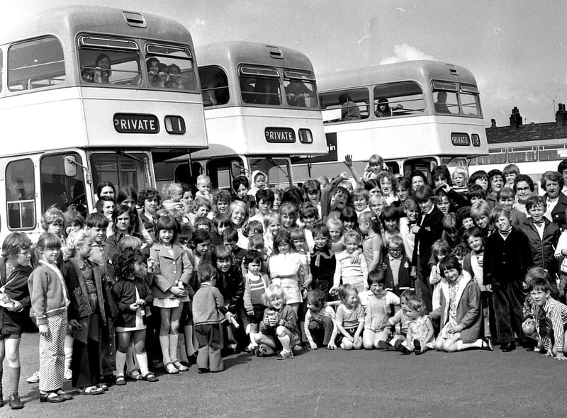 RETRO 1973 Higher Ince Royal British Legion summer trip to the seaside.