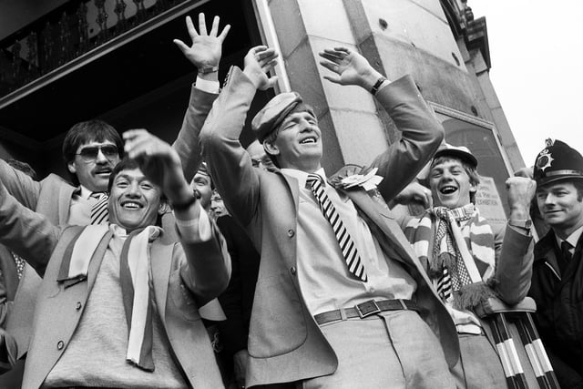 Howie Tamati, Danny Campbell and Graeme West lead a haka on Wigan Town Hall steps at the homecoming on Sunday 6th of May 1984 despite defeat at Wembley the day before.