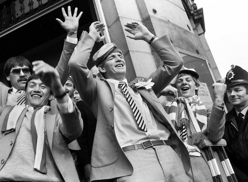 Howie Tamati, Danny Campbell and Graeme West lead a haka on Wigan Town Hall steps at the homecoming on Sunday 6th of May 1984 despite defeat at Wembley the day before.