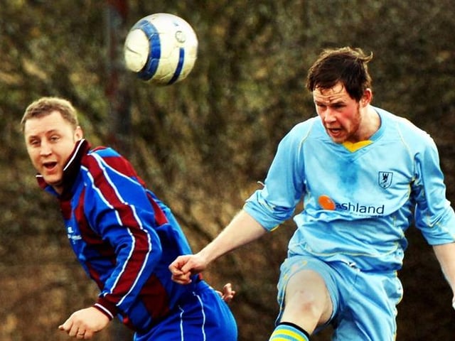 Action from Pemberton v Winstanley St. Aidens in the Premier Division of the Wigan Amateur League on Saturday 1st of April 2006. St. Aidens won 3-2.