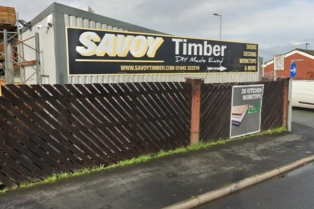 Savoy Timber has a 4.3/5 rating from 517 reviews on Google.