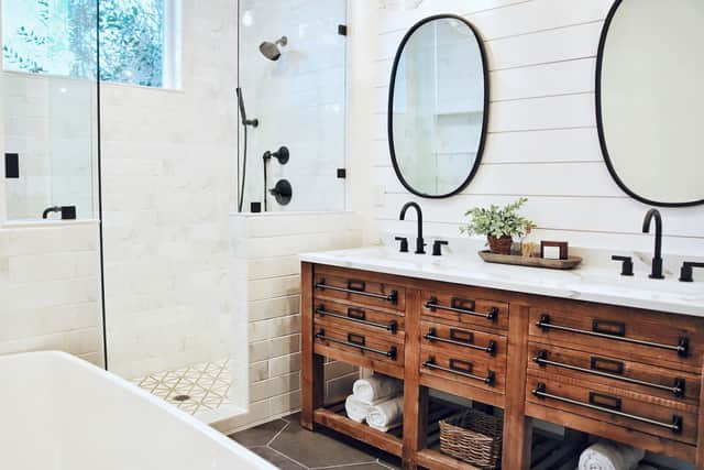 There are many ways to save water and cash (photo: Unsplash)