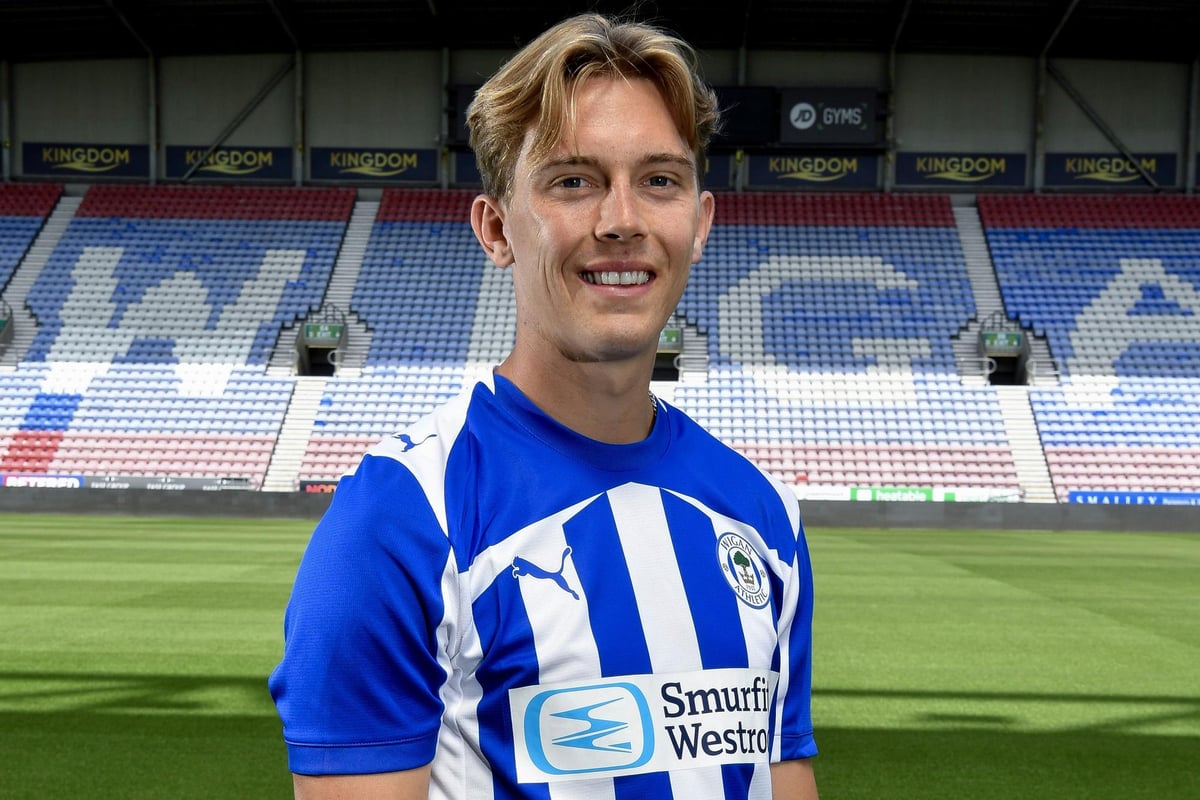 Former Tranmere Rovers, Everton, Blackburn Rovers, Leicester City, Blackpool, Cheltenham Town midfielder joins Wigan Athletic from Plymouth Argyle