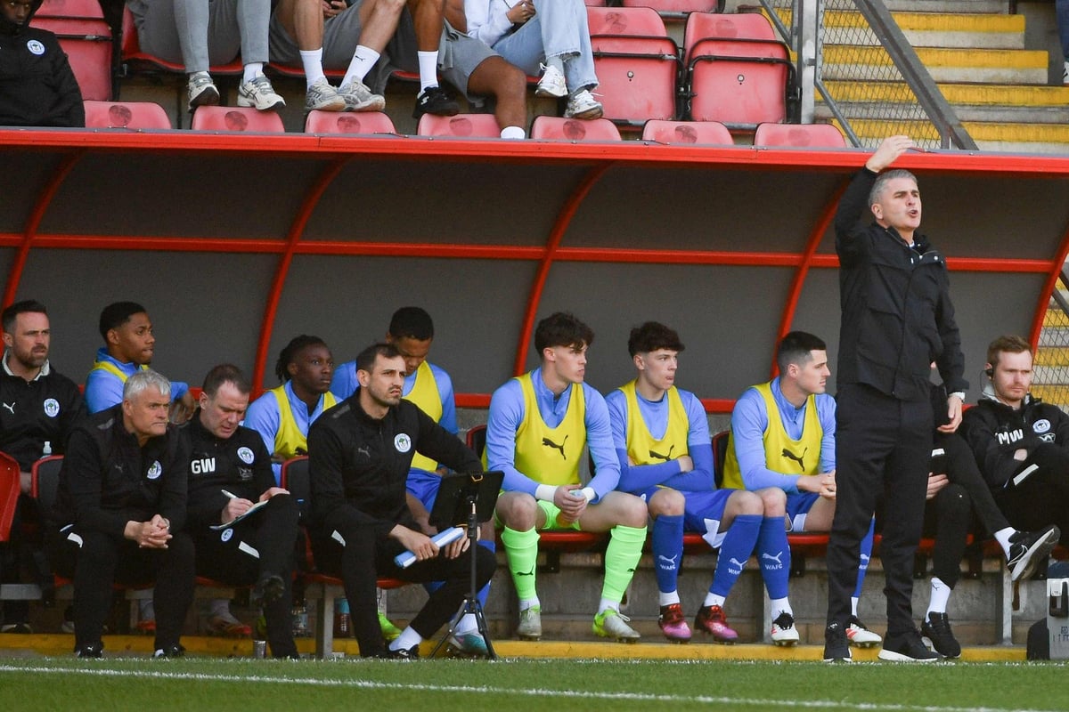 'Boots on' brief for Wigan Athletic boss as he tries to solve goalscoring problem
