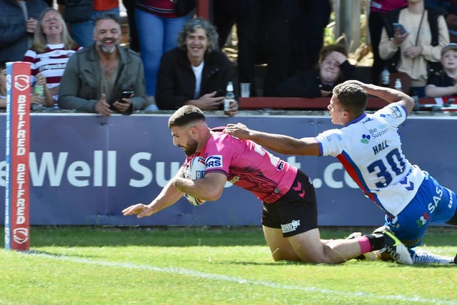 After scoring four in the victory against Toulouse, Abbas Miski continued his good form as he bagged himself a brace in the victory over Wakefield.