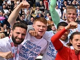 Graeme Shinnie (far left)