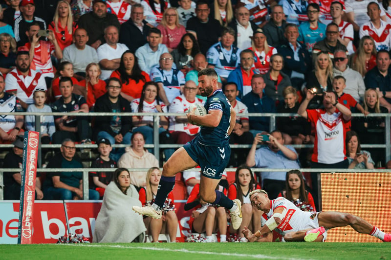 Abbas Miski scored a late try against St Helens.