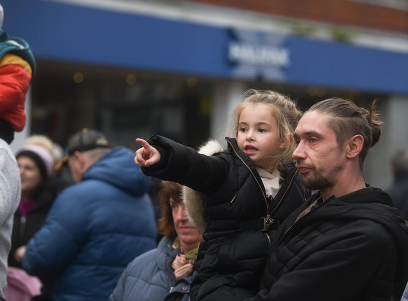 Children enjoy the Leigh Frost Fest parade.