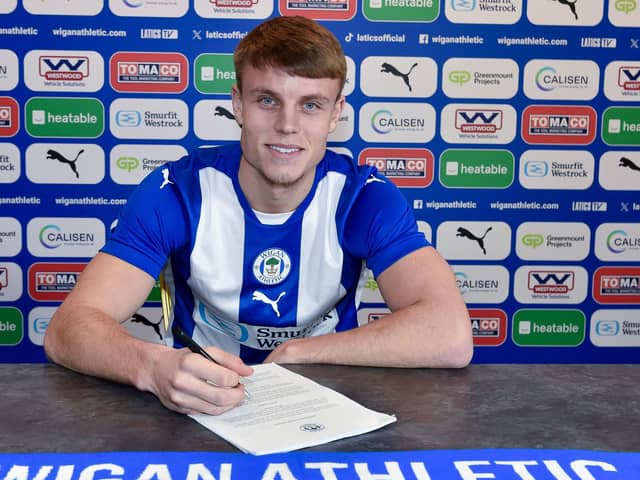 Will Goodwin puts pen to paper on his loan deal with Latics