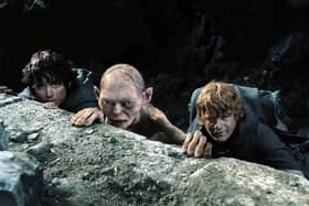Would some folk try to watch the whole Lord of the Rings triology in less than 60 minutes?!