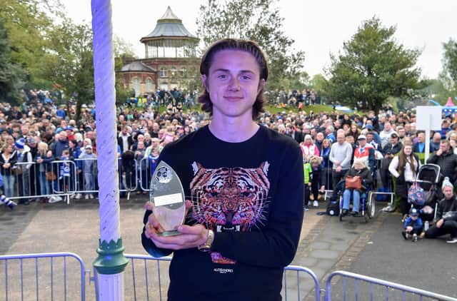Thelo Aasgaard with his goal of the season award