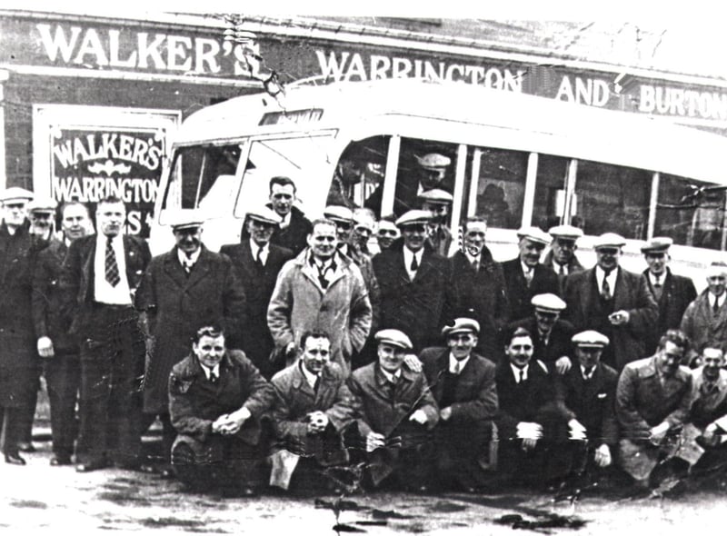 1936 - Darts and Dominoes teams from the Bridge Inn, Chapel Lane, Wigan.
