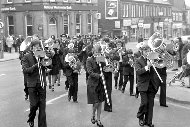 RETRO 1975 - Wigan Remembrance day parade