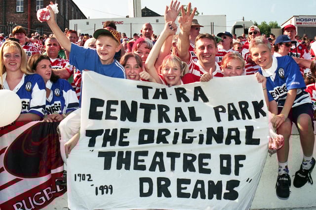 1999 - Wigan fans say their goodbyes to Central Park.