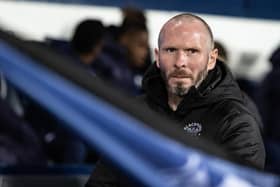 Michael Appleton's side could find themselves inside the bottom three if they lose again on Saturday