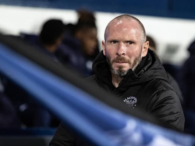Michael Appleton's side could find themselves inside the bottom three if they lose again on Saturday