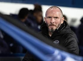 Michael Appleton's side could find themselves inside the bottom three if they lose again on Saturday