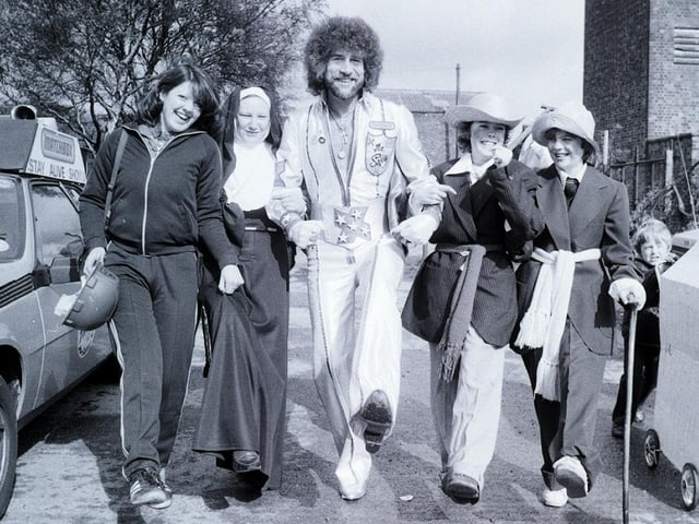 Comet Youth Club charity walkers
