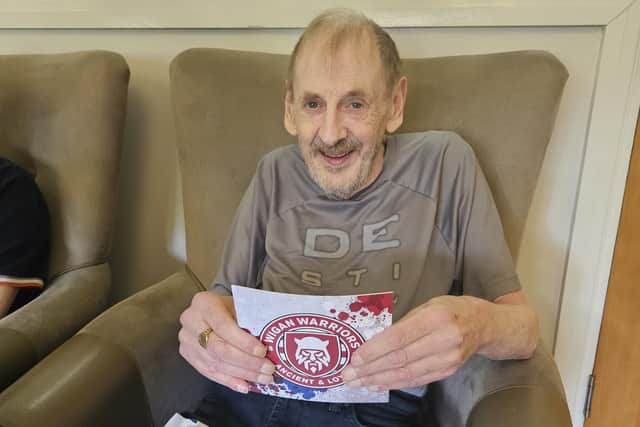 Wigan Warriors sent a card to a delighted Stephen Lowe
