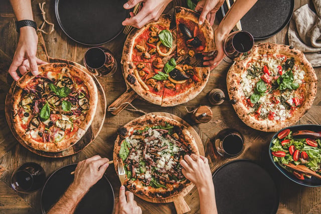 If your mum is more of a pizza person than a Sunday lunch lover why not treat her to a trip to Francos on Rodney street? Francos has a 4.5 out of 5 rating from 633 Google reviews. Telephone 01942 248668