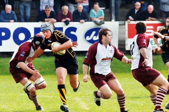 Fergus Owens finds a gap in the Morley defence. 