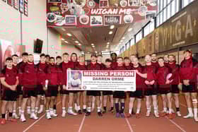 The Wigan Warriors squad support the appeal to find missing Darren Orme