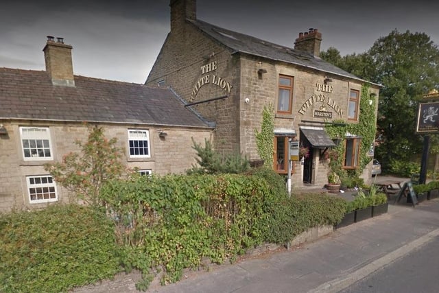 The White Lion on Mossy Lea Road has a rating of 4.6 out of 5 from 1,900 Google reviews, making it the highest-rated in Wrightington