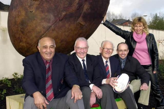 Rugby league legends Billy Boston and Joe Egan with  Jim Sullivans son, Kevan, and Tommy Bradshaws son, Lindsay, join sculptor Joanne Risley at the unveiling of the Home of Rugby League sculpture