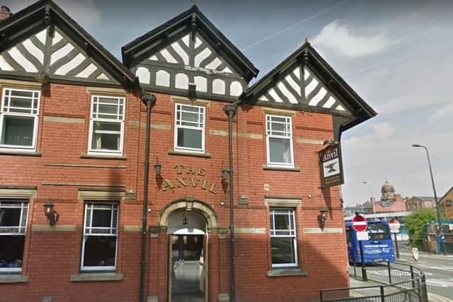 The popular town centre pub has seven hand pumps offering various guest beers. There are also six continental beers on draught and two ciders. The Anvil is also popular among sports fans and has TVs.