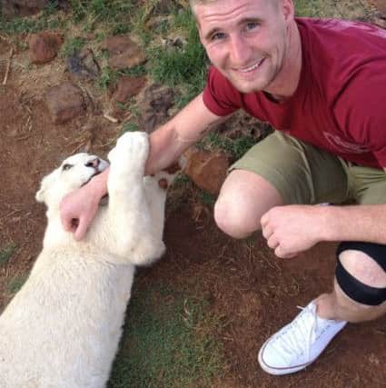 Sam Tomkins bitten by a tiger in South Africa!